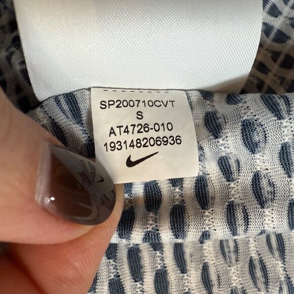 Nike Wmns Black & White Striped Tank Top Size XS Breathable High Neck (bin S112) - Picture 7 of 7